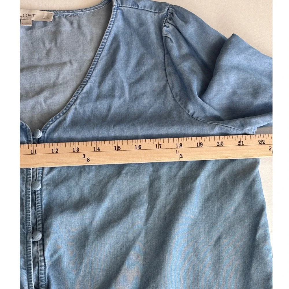 LOFT Women's Lyocell Blouse Long Sleeve w/ Tie Light Jean Blue Prairie Size L P